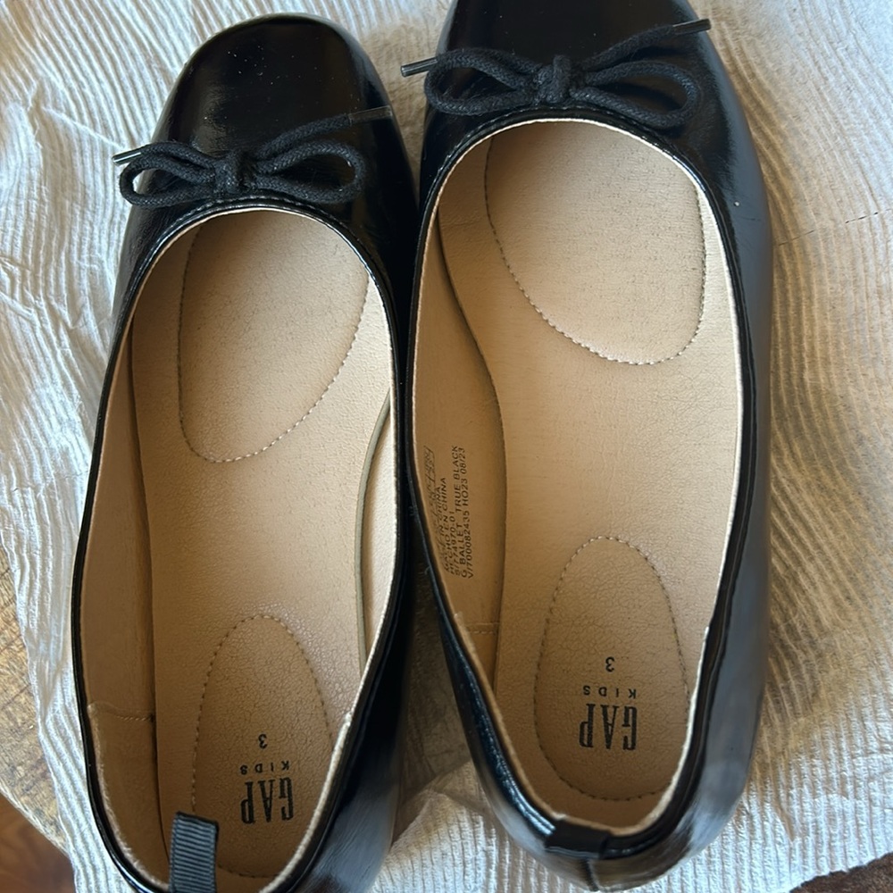 Shoes - Picture 3 of 3